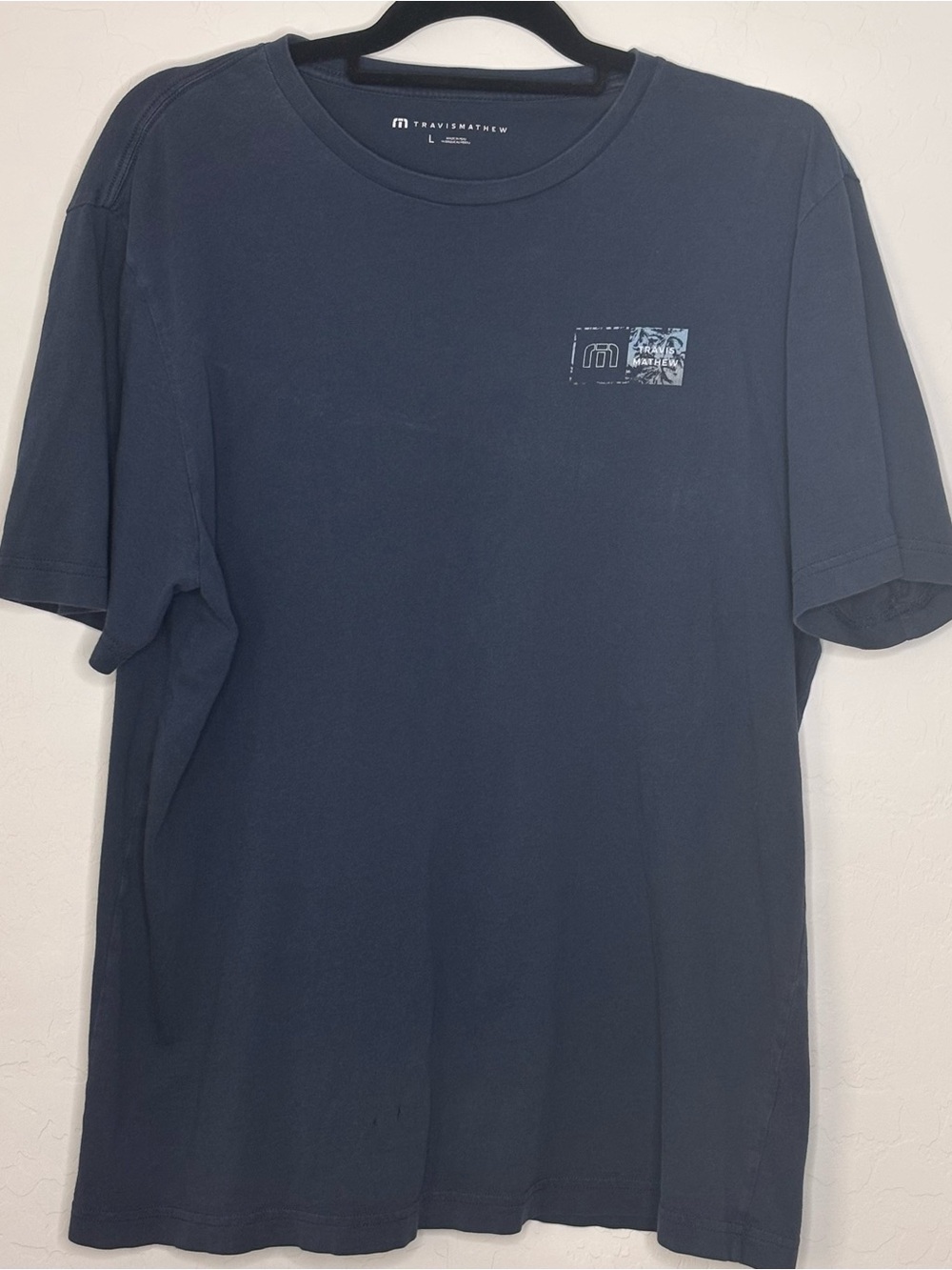 Travis Mathew T-Shirt Men's Size L Navy Blue Tropical Logo Short Sleeve